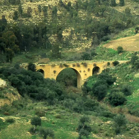 Masseria Mandrascate Prato Valguarnera Caropepe